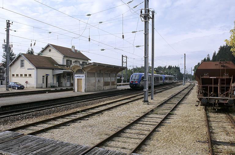 Vue d'ensemble, depuis le nord (voies côté Vallorbe).