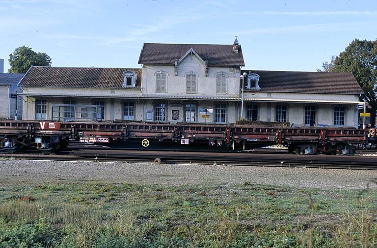 Le mobilier de la gare de Champagnole