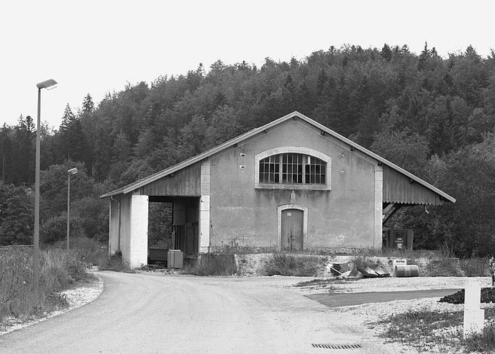 Entrepôt : façade antérieure (nord).