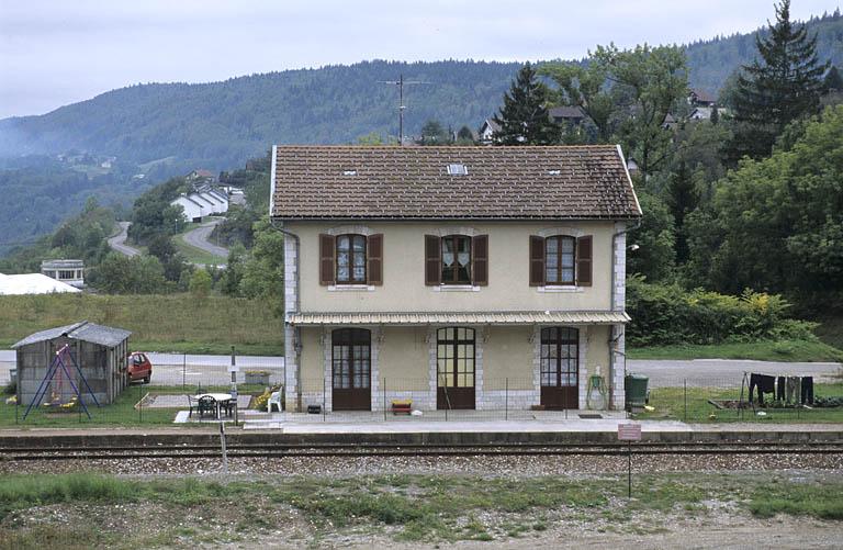 Bâtiment des voyageurs et garage : élévation postérieure (côté voie).