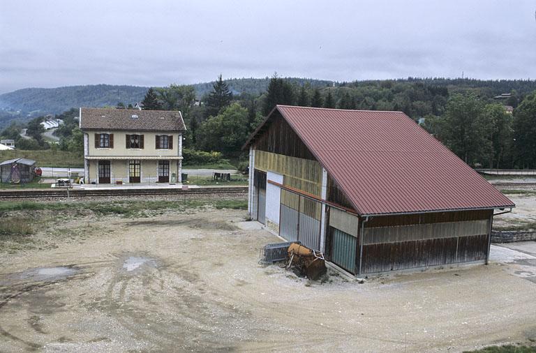 Vue d'ensemble depuis l'est.