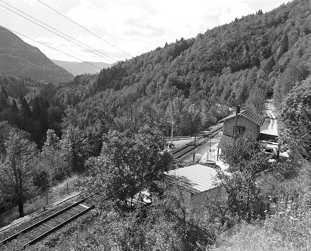 Vue d'ensemble plongeante, depuis le nord.