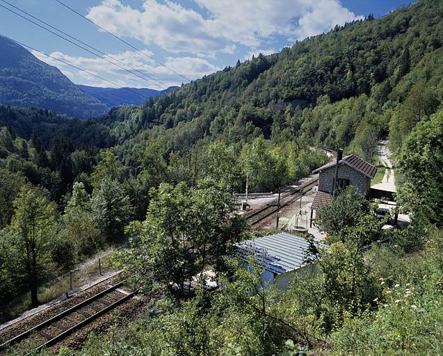 Vue d'ensemble plongeante, depuis le nord.