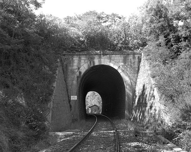 Tunnel d'Arbent 2 : tête côté La Cluse (est).