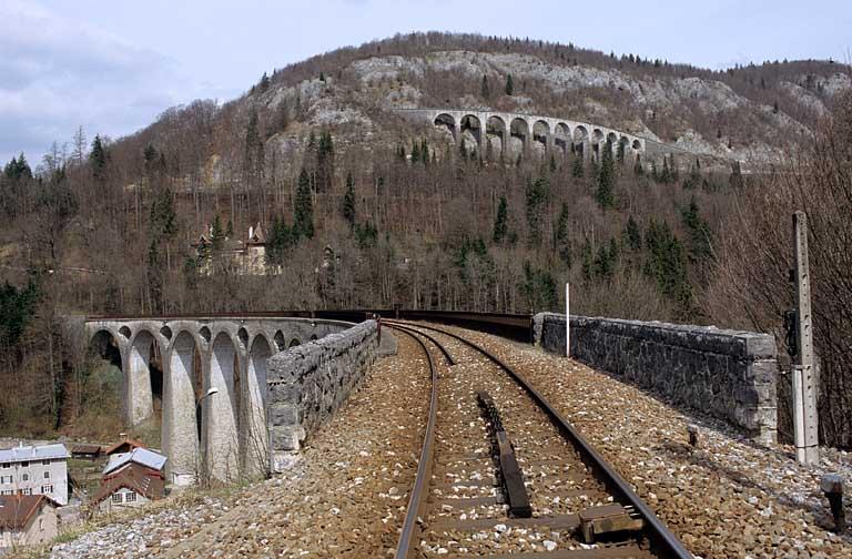 Vue d'ensemble du tablier, côté Andelot-en-Montagne.