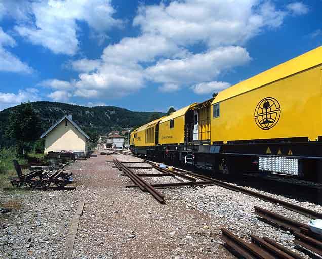 Vue latérale, en gare de Morez.