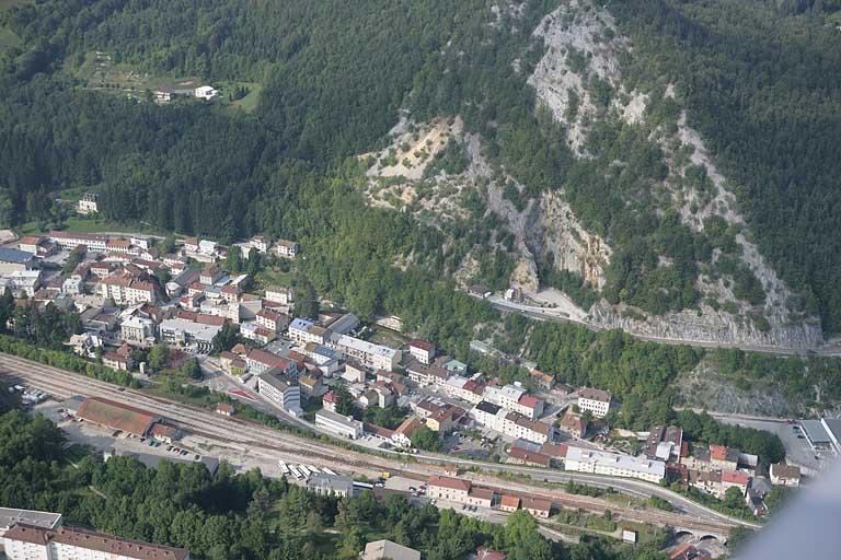 Vue aérienne, depuis l'est.