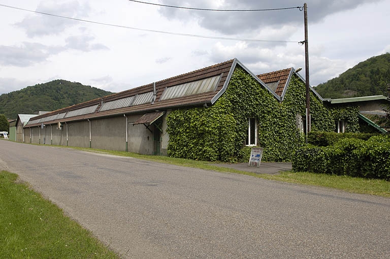 Vue d'ensemble depuis la route départementale.