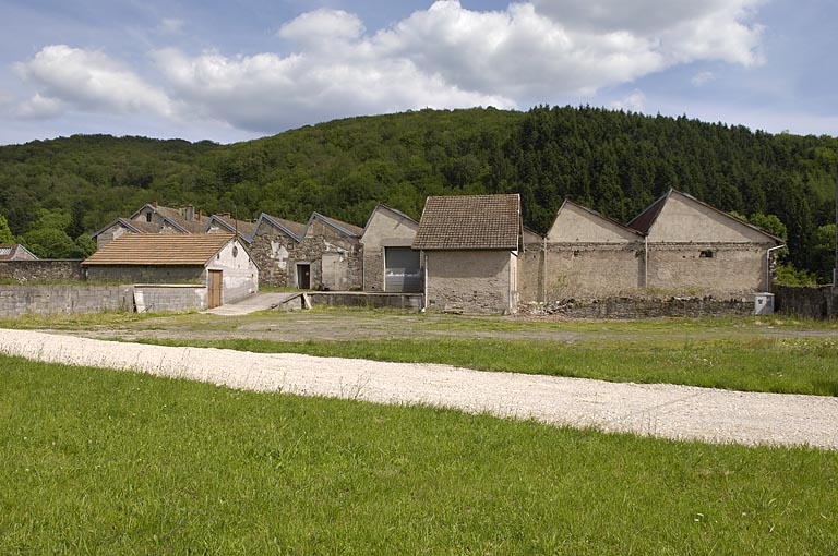Pignons des ateliers de filature depuis le nord-ouest.