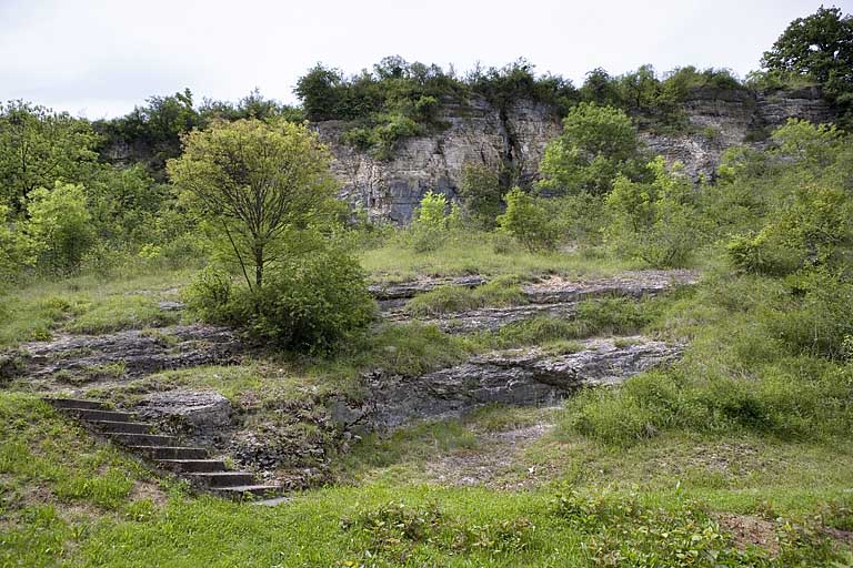 Ancienne carrière, rive droite.