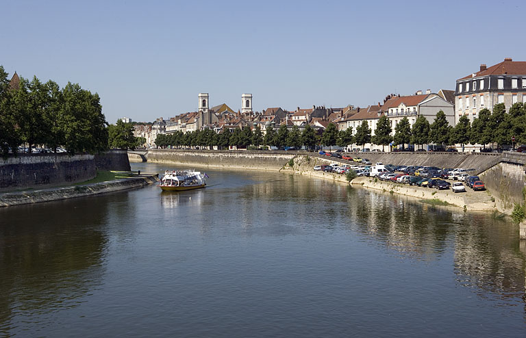 Port de Strasbourg : vue d'ensemble depuis l'amont.