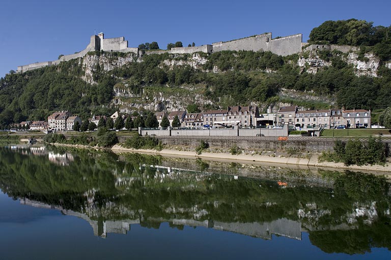 Port de Rivotte : vue d'ensemble de la partie nord, depuis la rive droite.