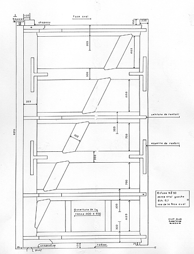 Ecluse n° 50. Porte aval gauche. Vue de la face aval, 1987.