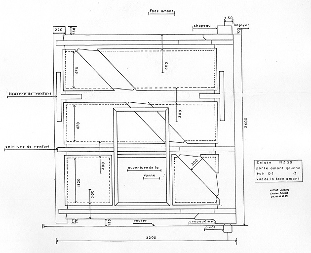 Ecluse n° 50. Porte amont gauche. Vue de la face amont, 1987.