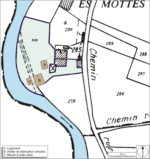 Plan-masse et de situation. Extrait du plan cadastral numérisé, 2005, section B, 1:2500 agrandi à 1:1000.