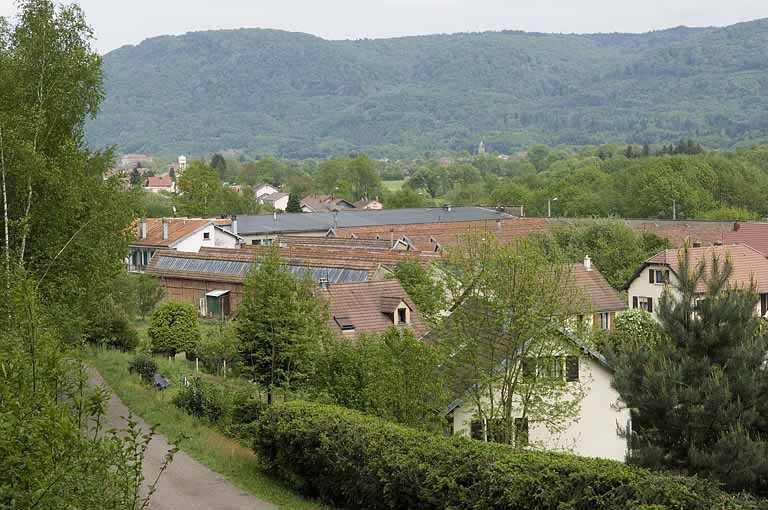 Vue plongeante depuis le nord-ouest.