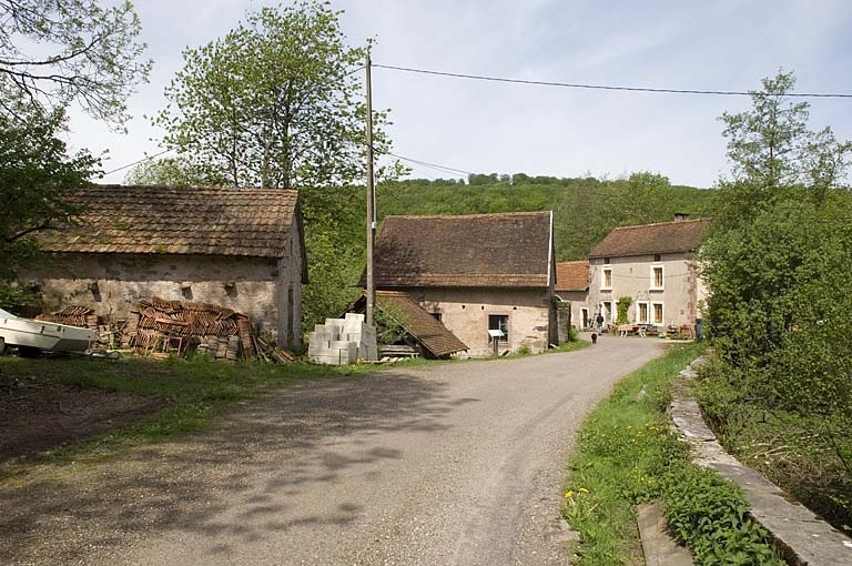 Vue d'ensemble depuis le sud-est.