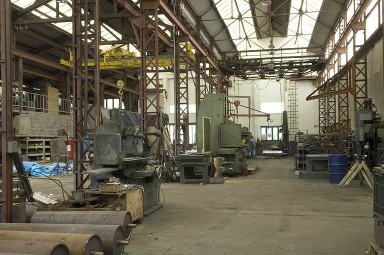Atelier de mécanique. Vue intérieure.