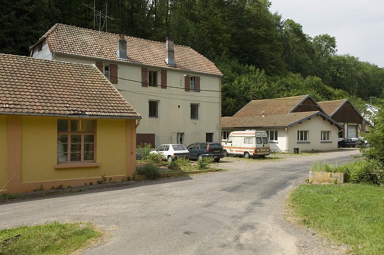 Ateliers de fabrication et de réparation.