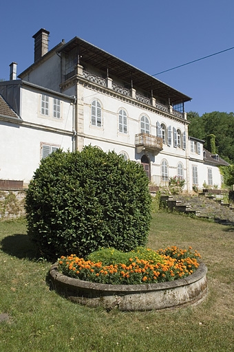 Logement patronal nord. Vue de trois quarts.