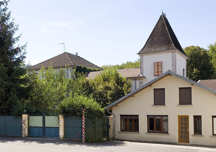 Logement patronal.