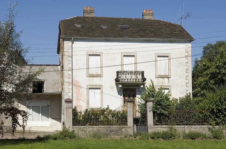 Logement patronal.