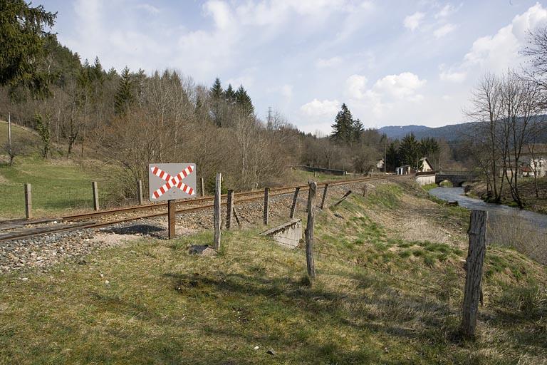 Passage à niveau n° 101, depuis le côté La Cluse.