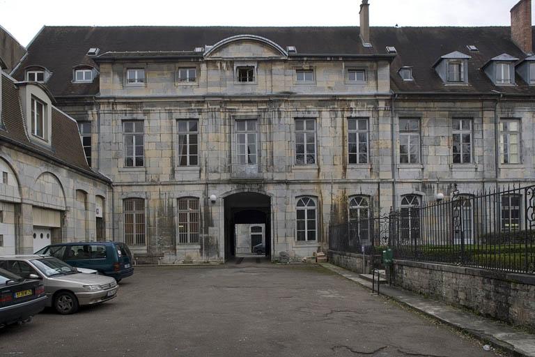 Hôtel de Courbouzon-Villefrancon, actuellement université des Lettres et Sciences humaines