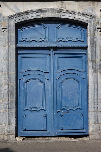 Détail du portail d'entrée.