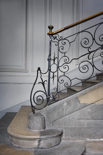 Détail du départ de l'escalier.