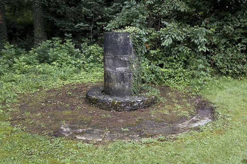 Vestiges de la coupole et du pilier.