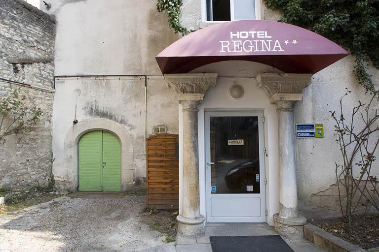Détail du rez-de-chaussée du logis secondaire au fond de la deuxième cour.