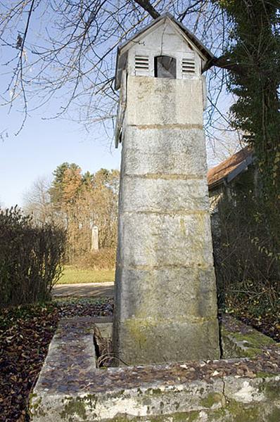 Mire nord de la lunette méridienne : pilier sud (collimateur).