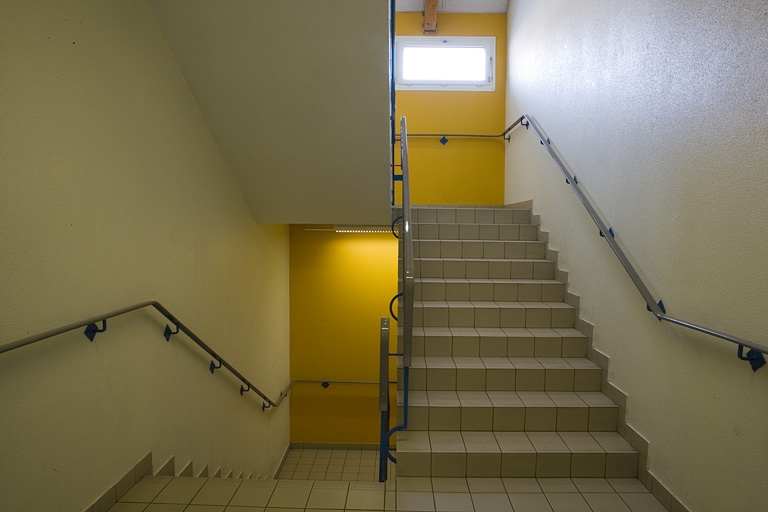 Site récent : escalier tournant à retours.