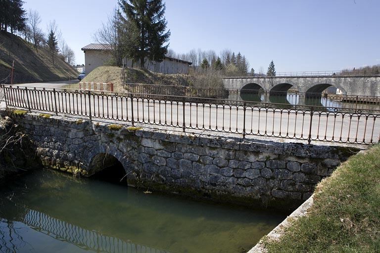 Pont sur le Pontet : vue d'ensemble, depuis le nord-est.