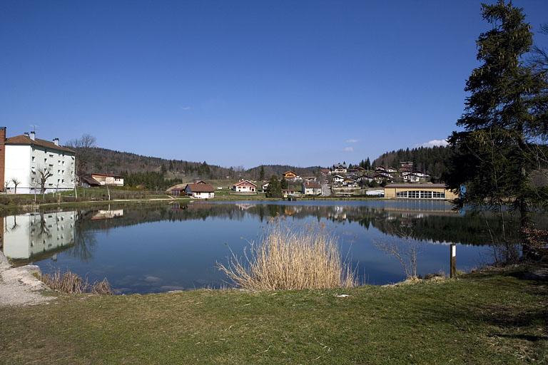 Réservoir : vue d'ensemble, depuis le sud.