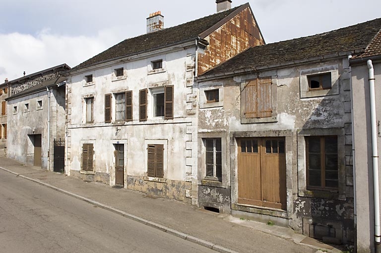 Vue d'ensemble depuis la rue de Plombières.