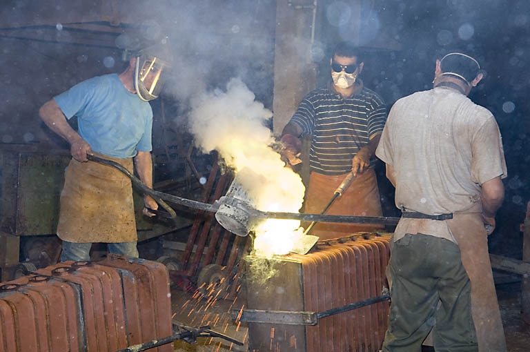 Fonderie de Saint-Sauveur et ateliers municipaux : coulée