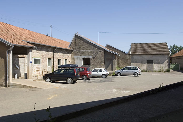 Bâtiments ouest (stockage).