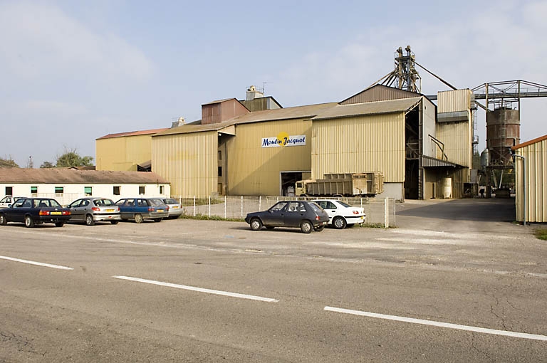 Façades sud de la minoterie depuis le faubourg Louis Boulanger.