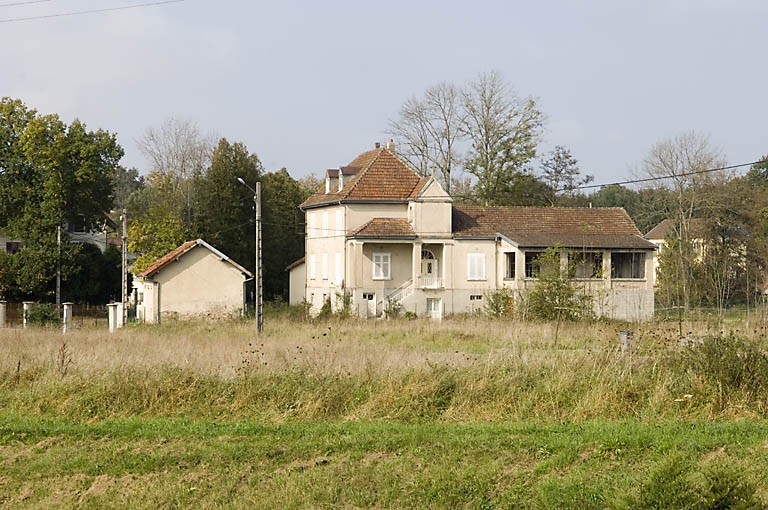 La garderie d'enfants, depuis l'est.