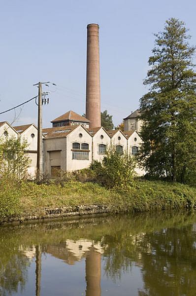 L'usine et le canal.