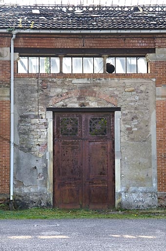 Façade antérieure. Détail d'une travée.