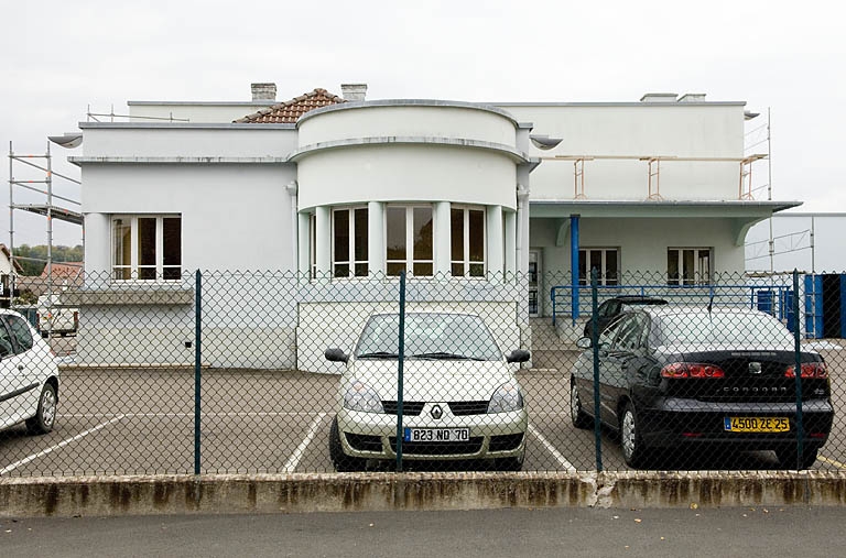 Les bureaux.