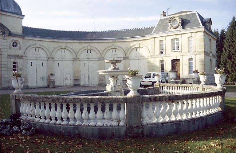 Fontaine-abreuvoir.