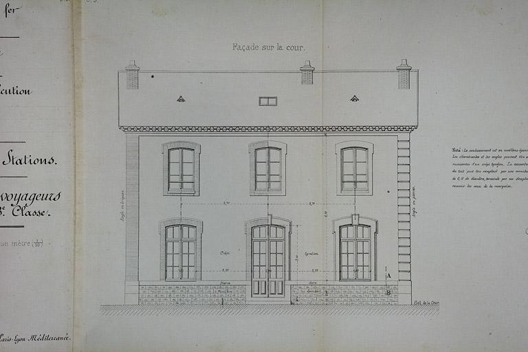 Bâtiment des voyageurs pour Station de 3e classe. Type de la Cie de Paris - Lyon - Méditerranée. C 9 [élévation antérieure], 1880.