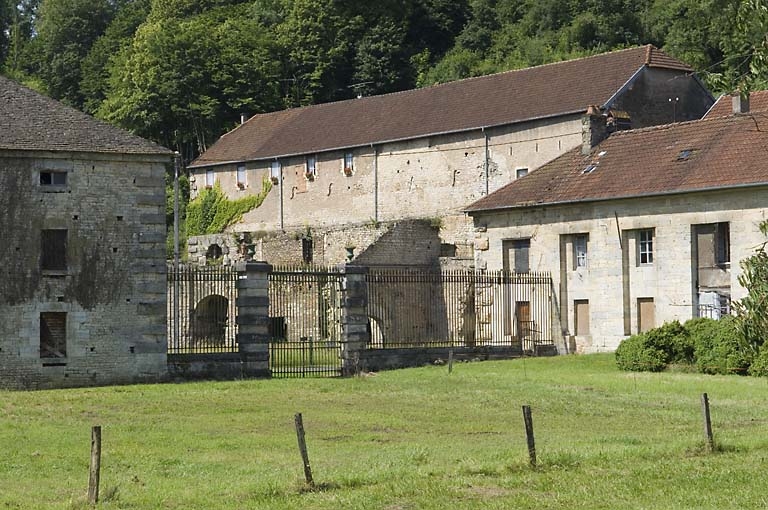 Vue rapprochée depuis le nord-ouest.