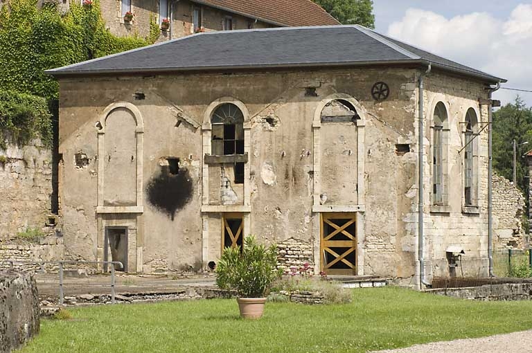 Façade est de la salle des machines.