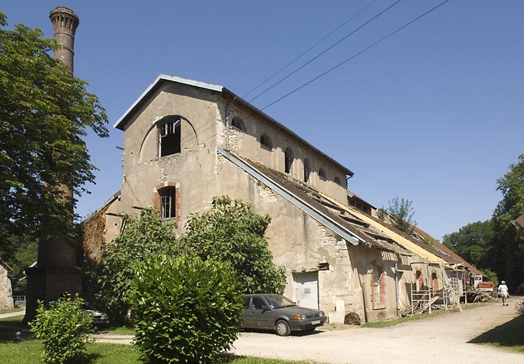 Le haut fourneau vu depuis le sud-est.