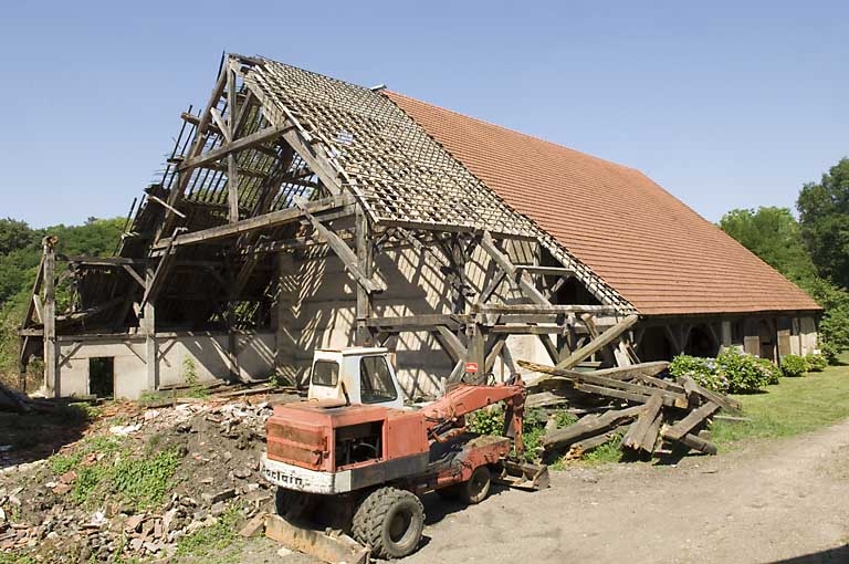 La halle à charbon vue depuis l'est.